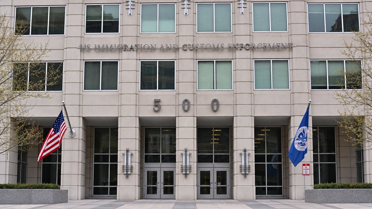 Sede de ICE en Washington D. C., la agencia que recibe las reclamaciones por las multas migratorias ratificadas por el DHS